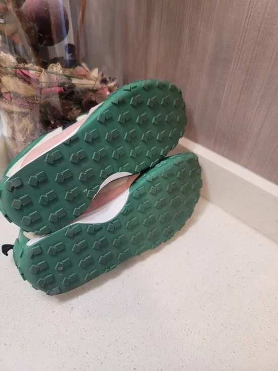 Kate Spade New York K as in Kate Sneaker Green White Leather Women's Size 11 B - Picture 5 of 9